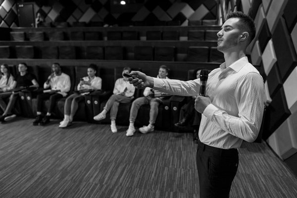 Panier de fruits en entreprise : frais et savoureux au bureau !
